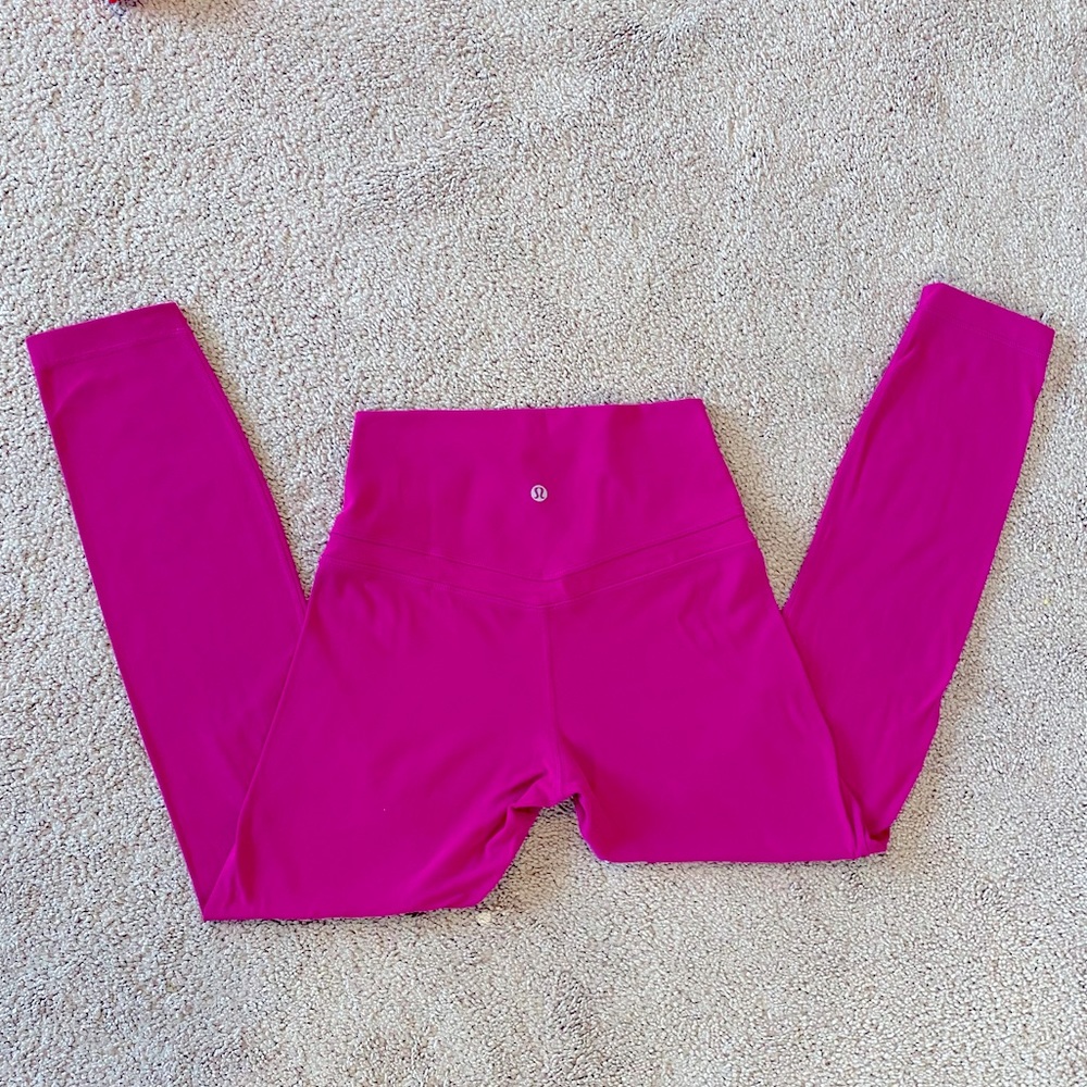 Lululemon fuschia crop align leggings